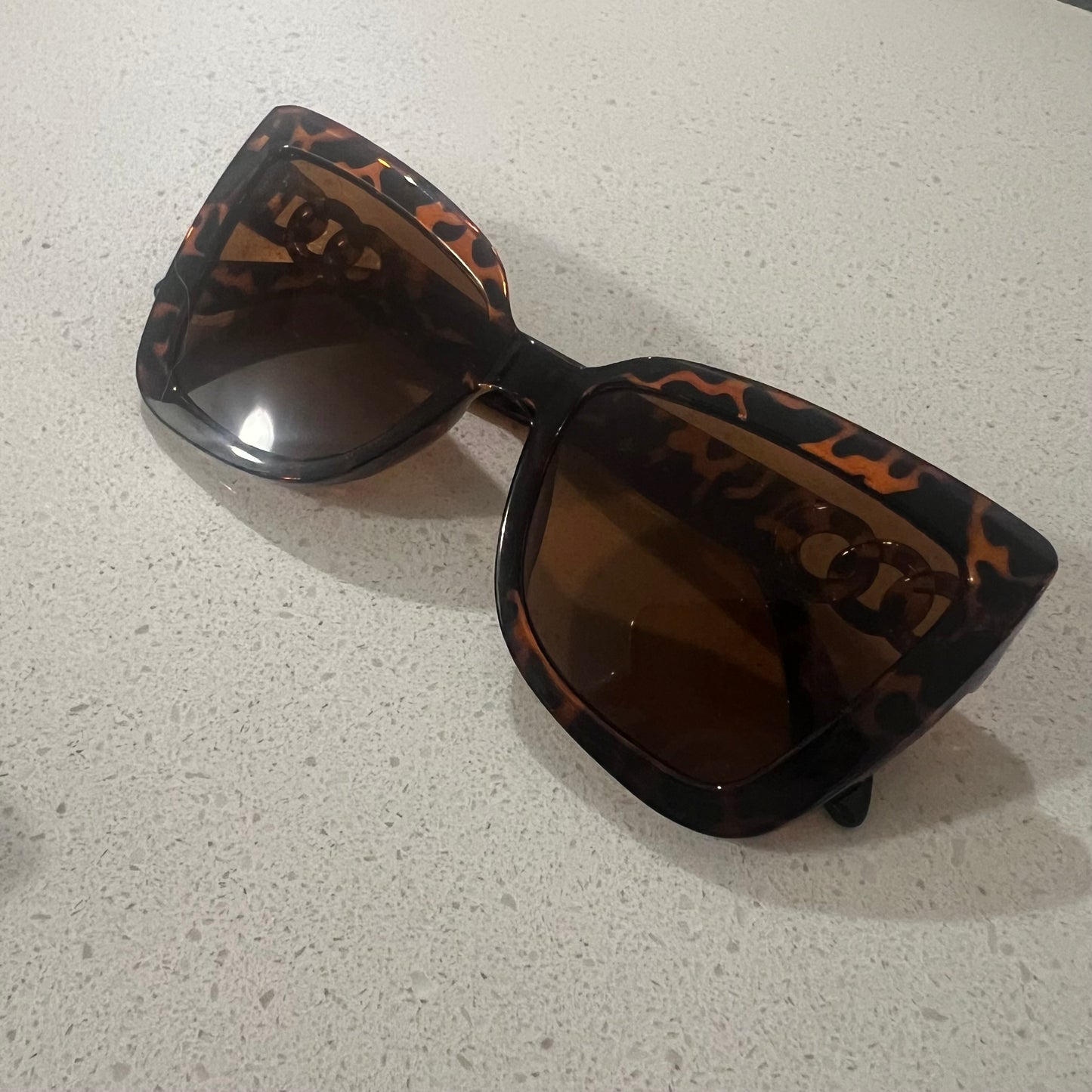 Flutter tortoise shell - 005